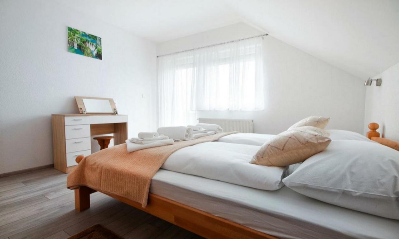 Apartment Josipa Seliste Dreznicko Ngoại thất bức ảnh