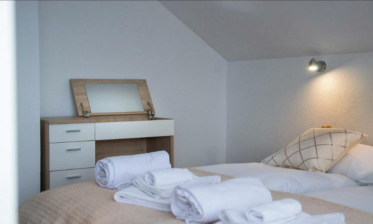Apartment Josipa Seliste Dreznicko Ngoại thất bức ảnh