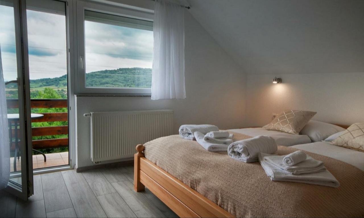 Apartment Josipa Seliste Dreznicko Ngoại thất bức ảnh