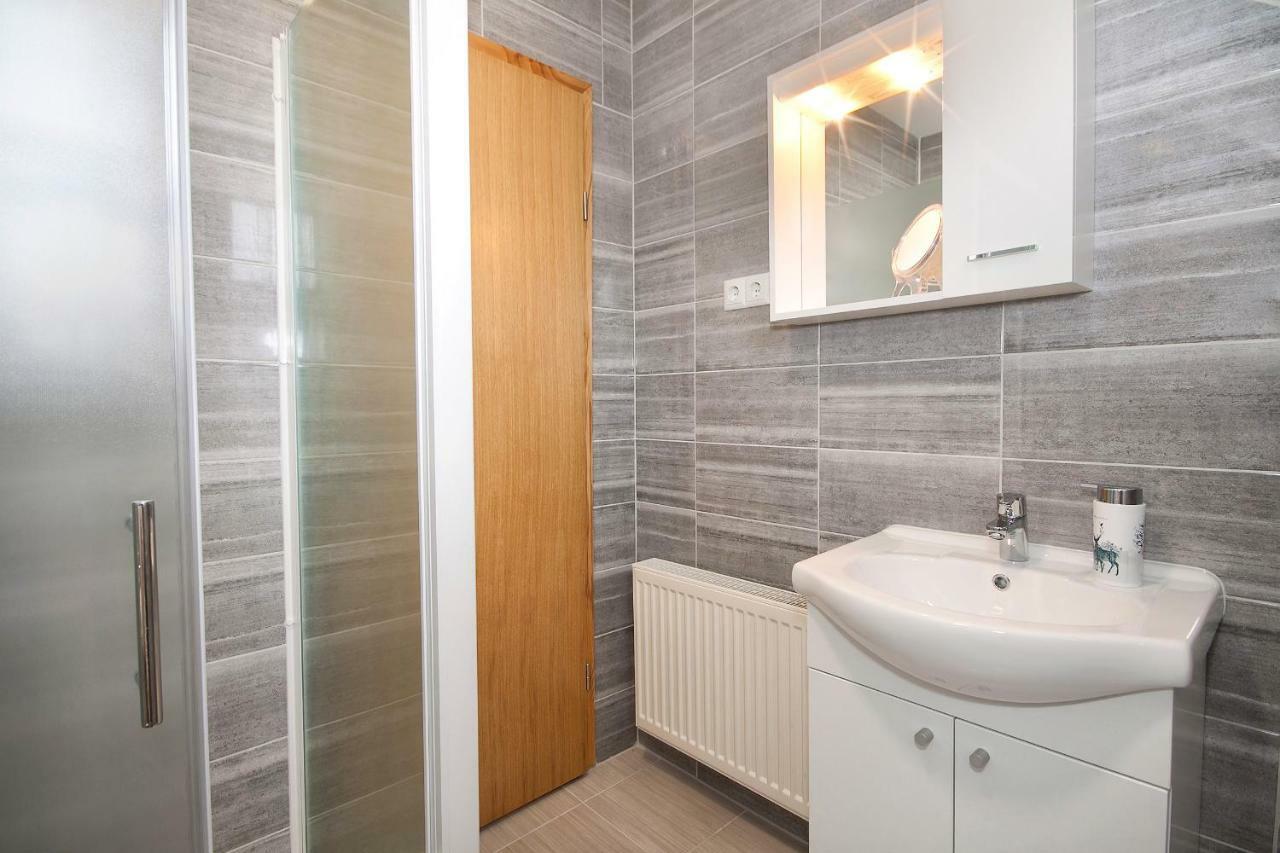 Apartment Josipa Seliste Dreznicko Ngoại thất bức ảnh