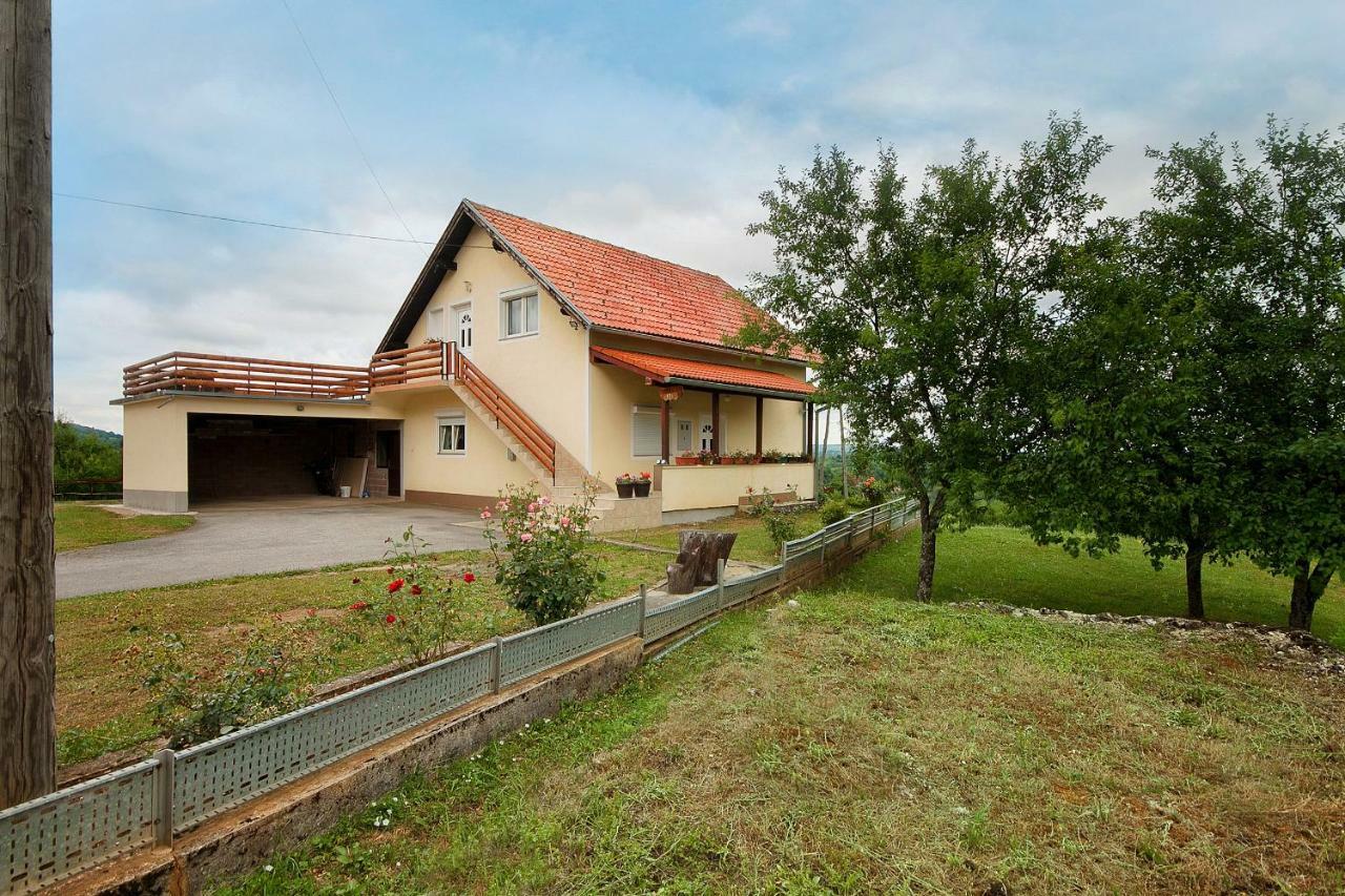 Apartment Josipa Seliste Dreznicko Ngoại thất bức ảnh